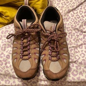 Oboz Women’s Size 10 Brown and Purple Hiking Boots